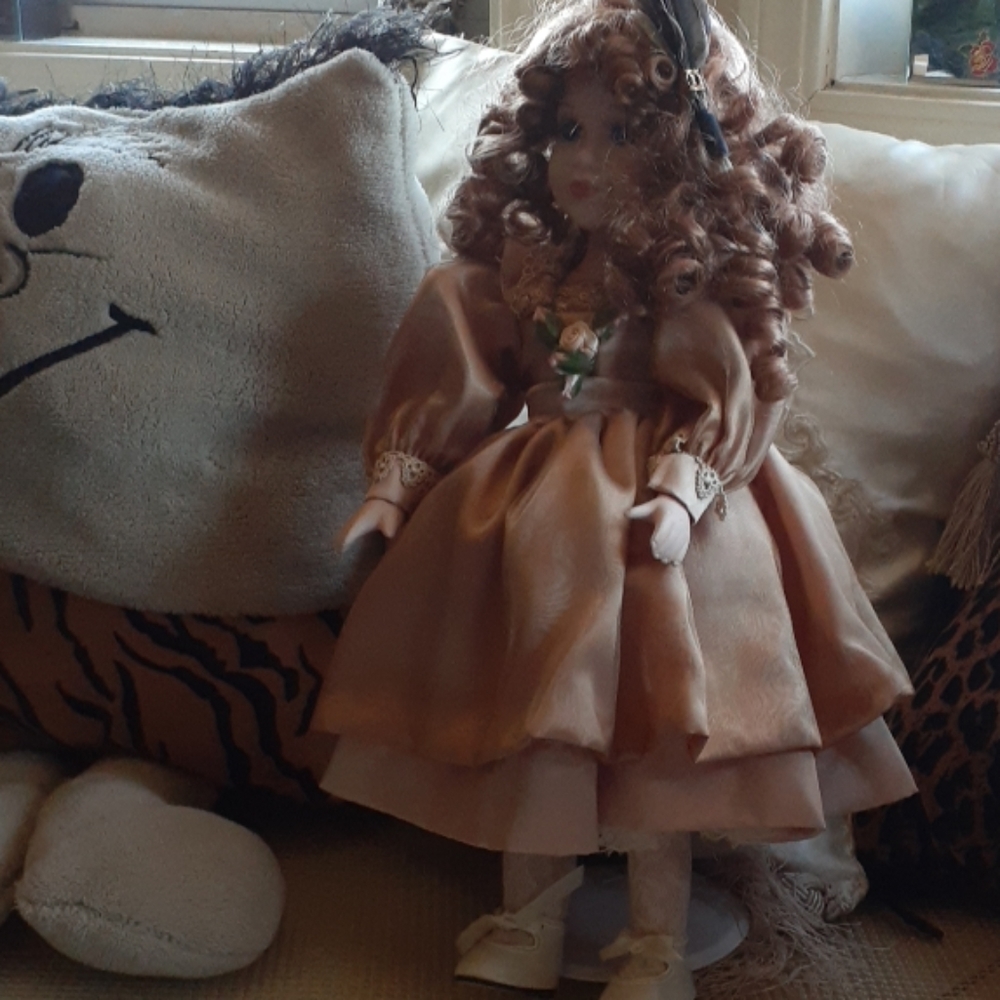 Dolls - Picture 4 of 4